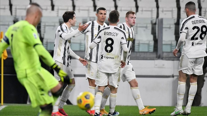 Kết quả bóng đá hôm nay 23/2: Juventus nhẹ nhàng đánh bại Crotone 1
