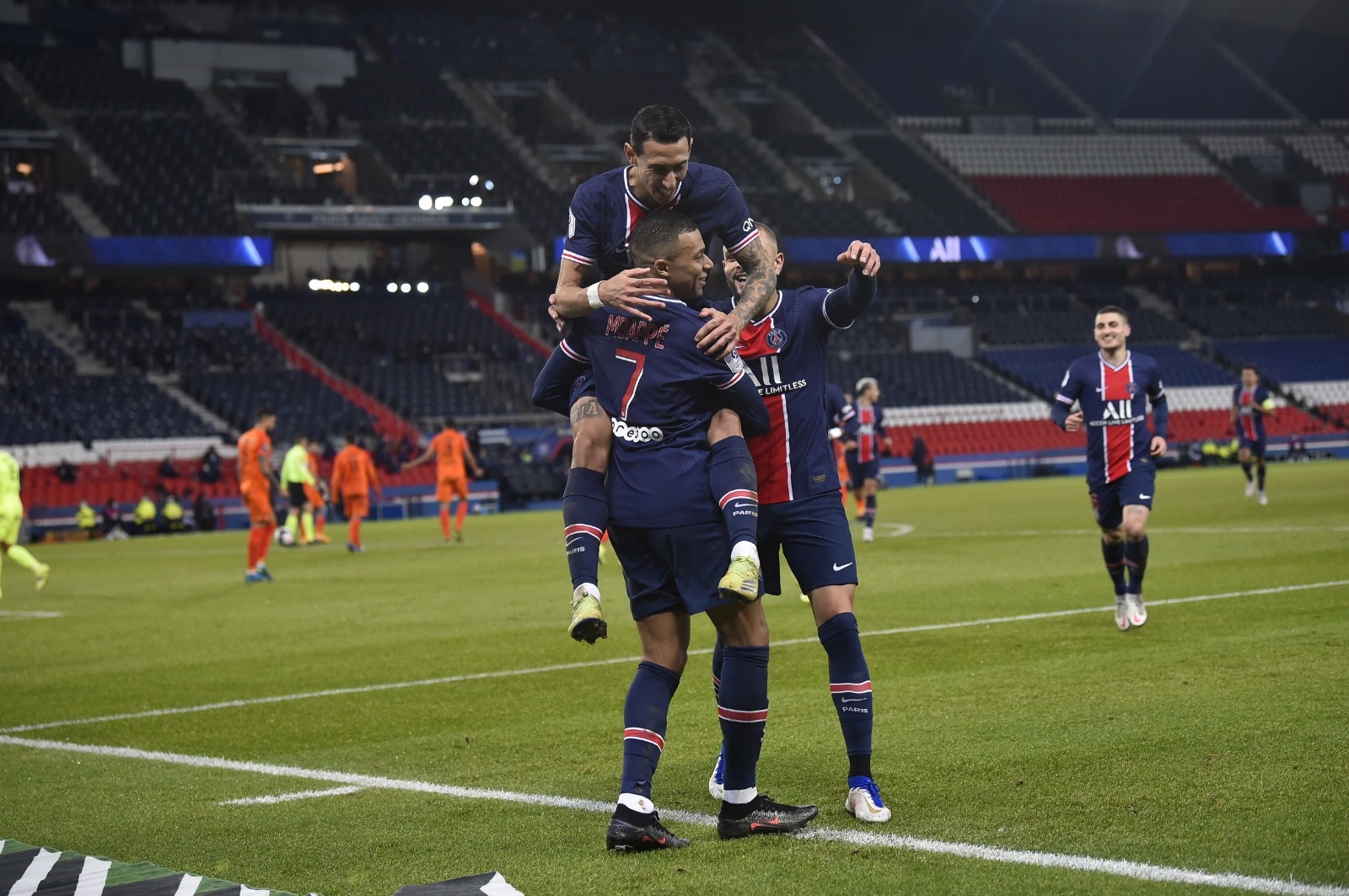 Kết quả Ligue 1 hôm nay 4/2: PSG tìm lại niềm vui chiến thắng 1